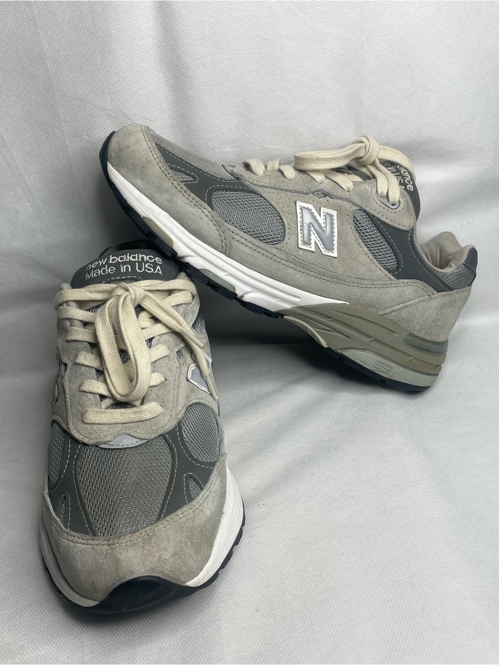 New Balance 993 Heritage USA Made Shoes Womens Size 9 D Grey White Suede WR993GL